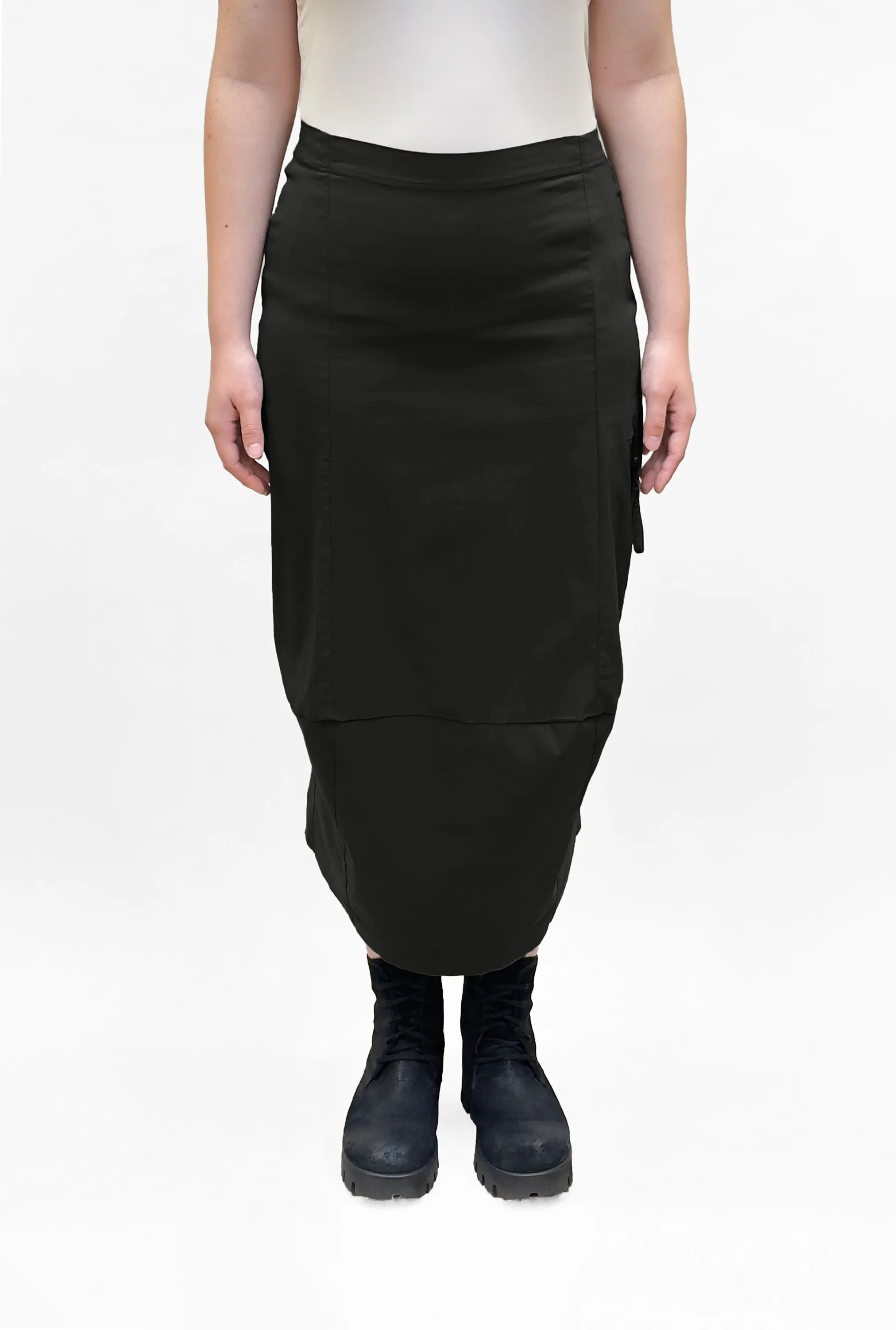 BLACK LABEL Pocketed Pencil Skirt in Black