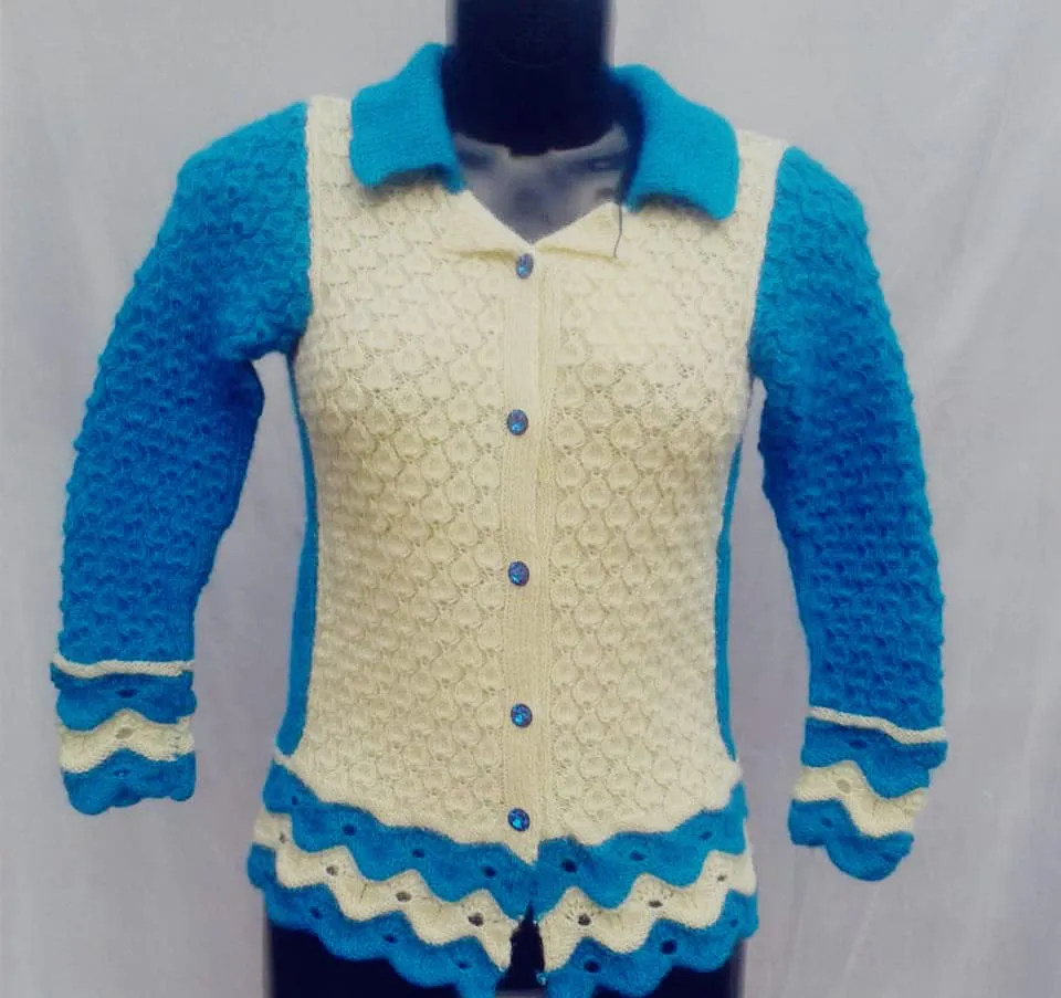 Full Sleeve Graminarts Handmade Collar Neck Style Women Cardigan - Cream & Blue