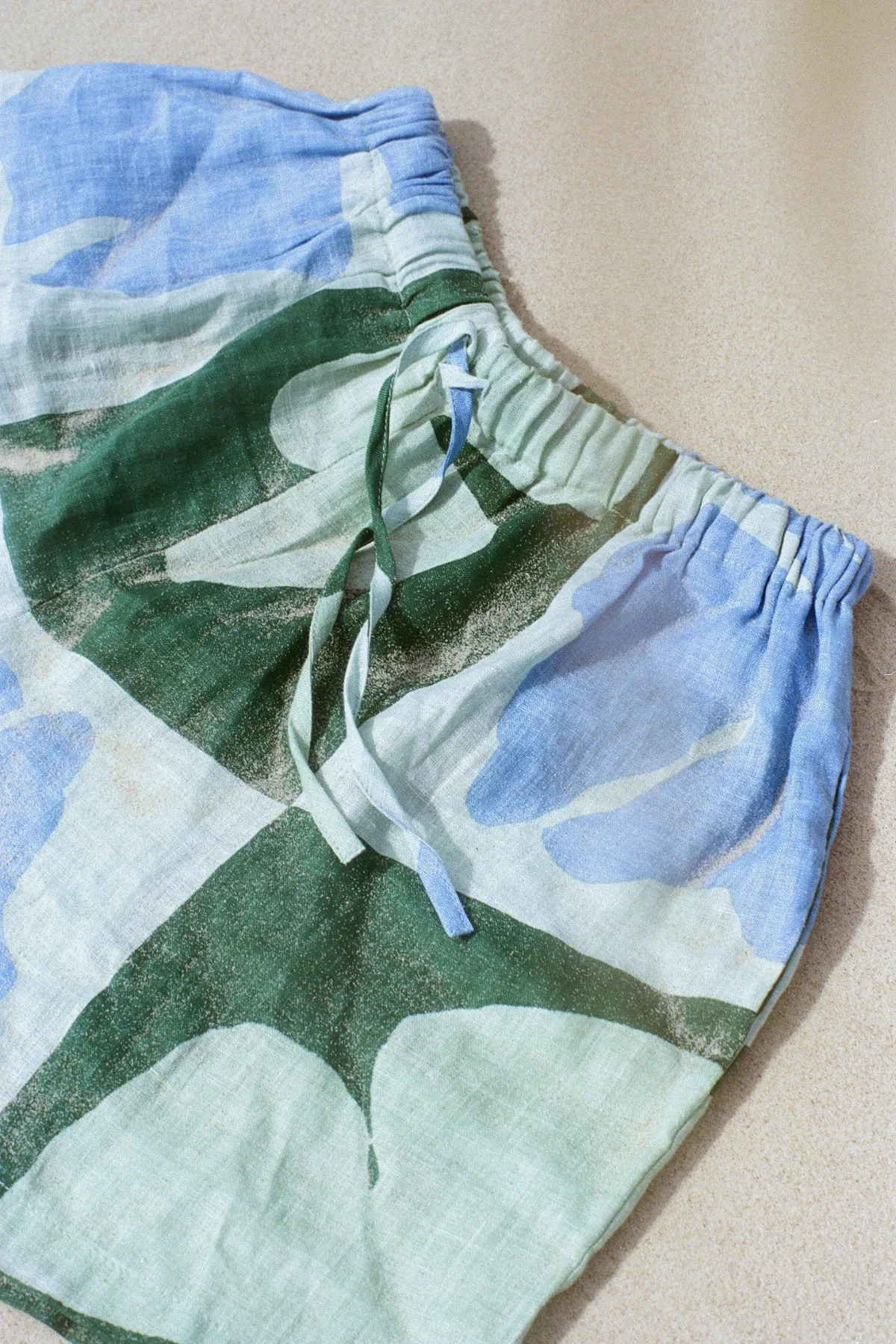 Hibiscus Linen Short