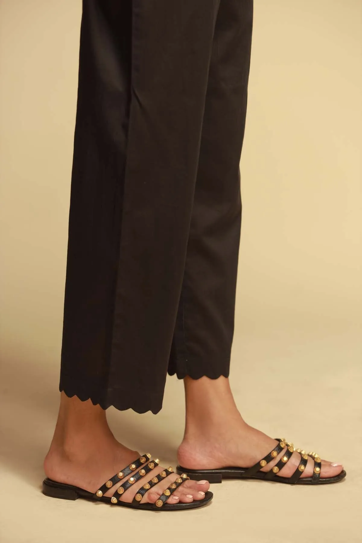 Scallop Straight Pant