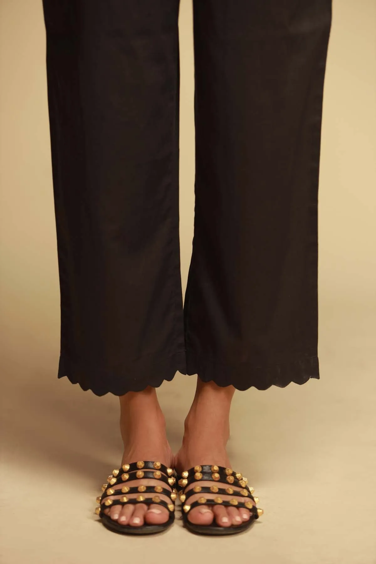 Scallop Straight Pant