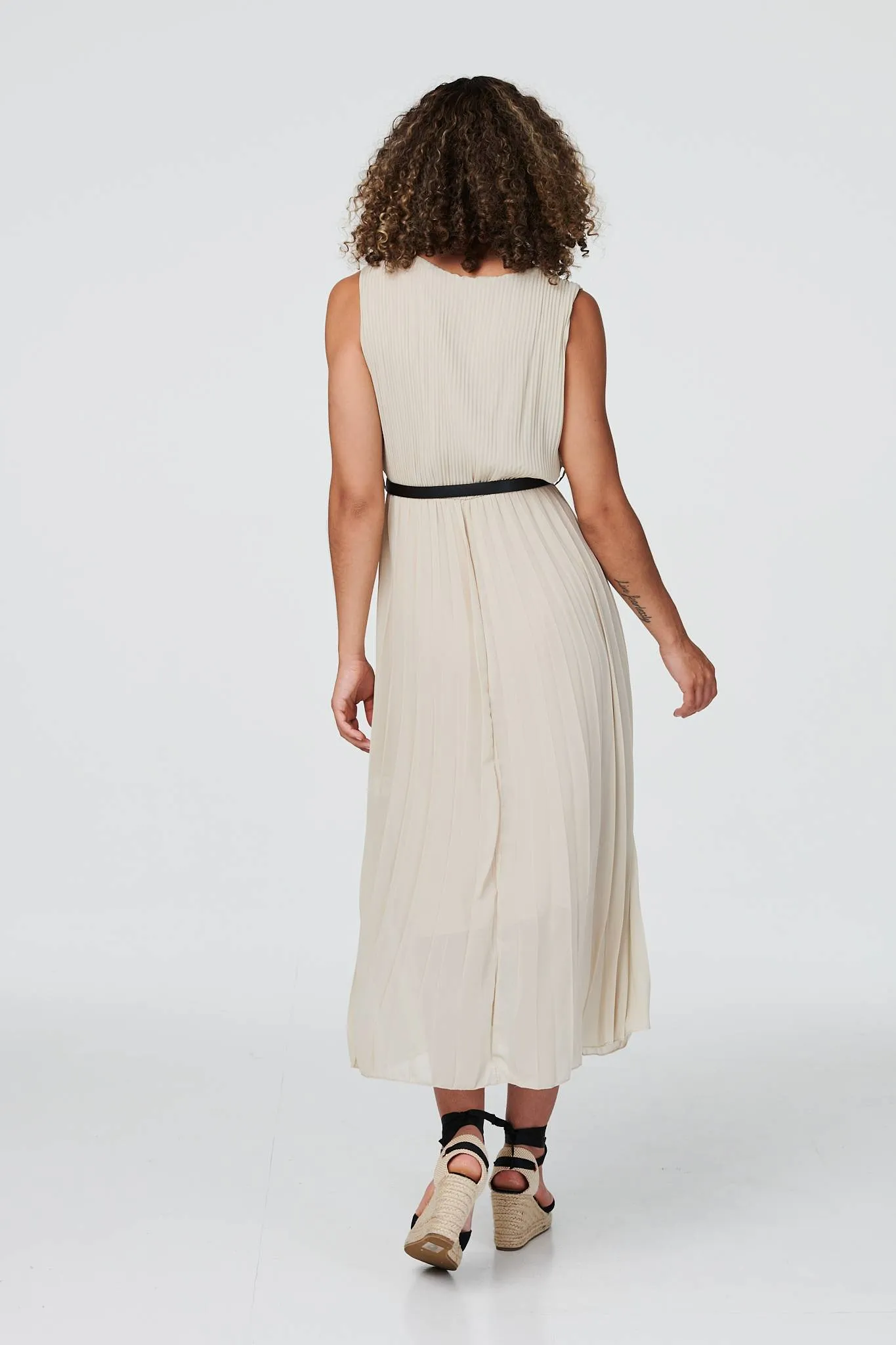 Sleeveless Pleated Midi Dress