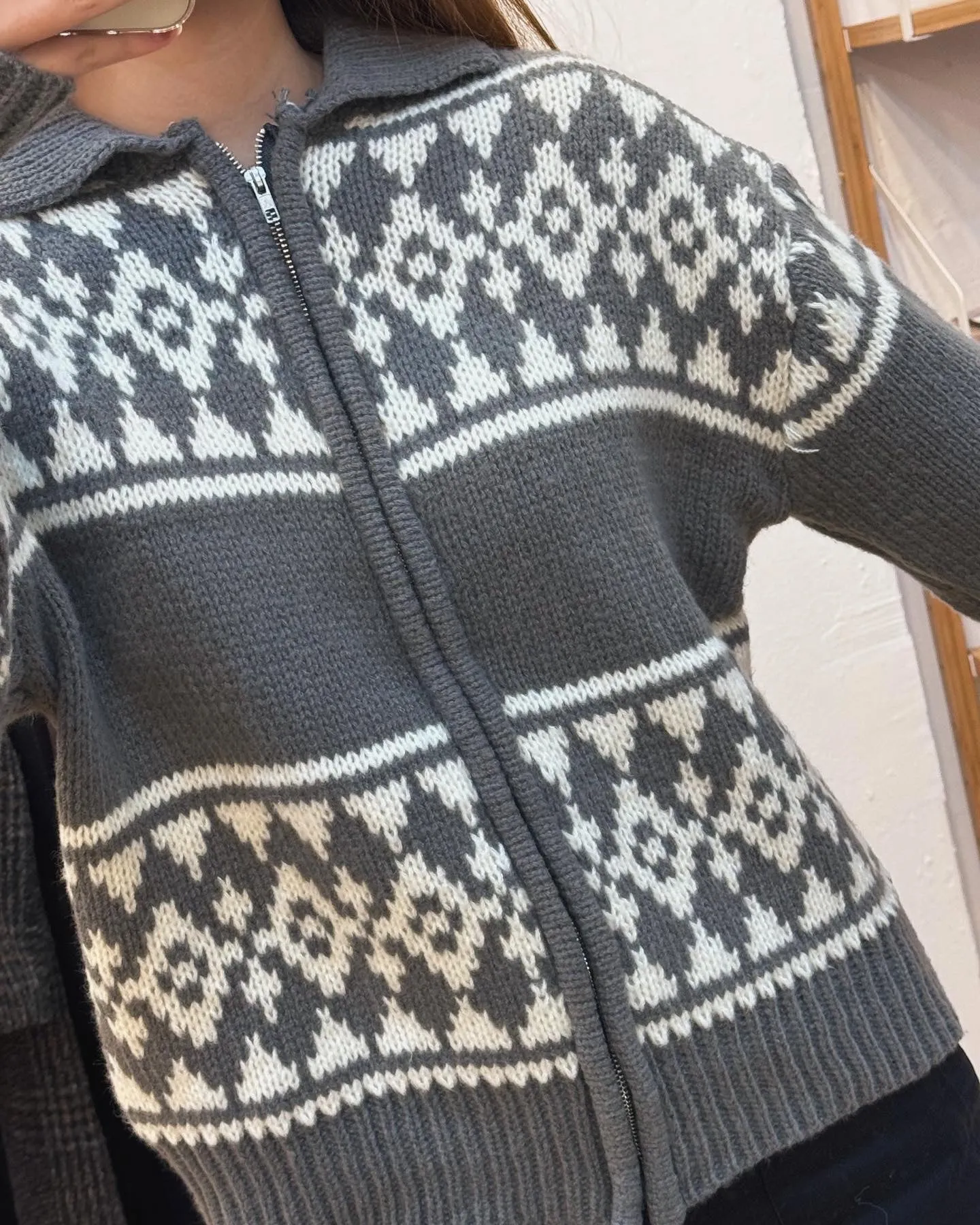 Unique pattern knit tops